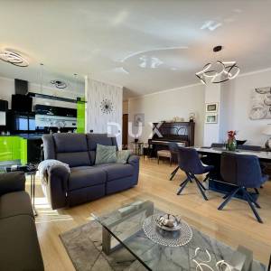 KVARNER, OPATIJA - Predivan apartman, 100 m2, bazen, garaža, pogled na more!