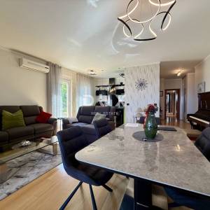 KVARNER, OPATIJA - Predivan apartman, 100 m2, bazen, garaža, pogled na more!