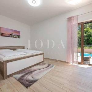 Labin, Villa sa bazenom na traženoj lokaciji