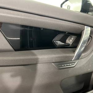 Land Rover Discovery Sport R-DYN SE 2.0 MHEV - 3 godine jamstva
