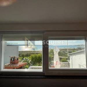 LJUBAČ - Velika parcela sa prizemnicom 1. red do mora - 702m2