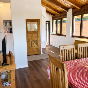 Lovinac, Gornja Ploča - Rustikalna luksuzna kuća u Lici s pogledom na Velebit – privatnost, priroda i potpuni mir!