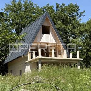 LOVINAC, LIKA, KUĆA PRODAJA, IDEALNO ZA TURIZAM