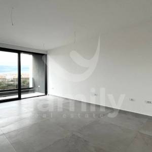 LUKSUZNA NOVOGRADNJA PENTHOUSE SA TRI SPAVAĆE SOBE