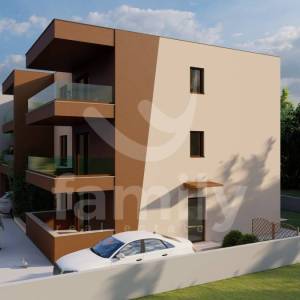 LUKSUZNI PENTHOUSE U MEDULINU- 3 SPAVAĆE SOBE, TERASA, MIR I MEDITERAN