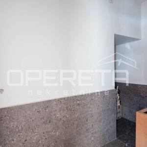 Luksuzni stan, novogradnja u naj užem centru. Parkirno mjesto.Prodaja