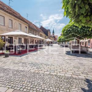 Luksuzni stan, novogradnja u naj užem centru. Parkirno mjesto.Prodaja