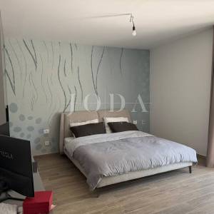 MALINSKA – Moderna vila s bazenom u pripremi, saunom, teretanom i panoramskom krovnom terasom