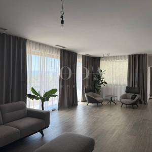 MALINSKA – Moderna vila s bazenom u pripremi, saunom, teretanom i panoramskom krovnom terasom