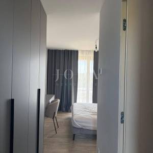 MALINSKA – Moderna vila s bazenom u pripremi, saunom, teretanom i panoramskom krovnom terasom