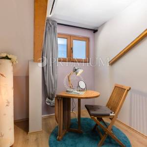 Malinska – namješten dvoetažni apartman na prodaju!