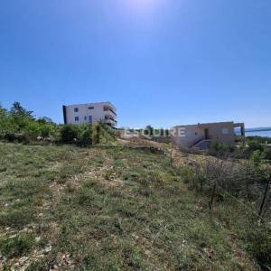 MASLENICA - Građevinsko zemljište s projektom i dozvolom!