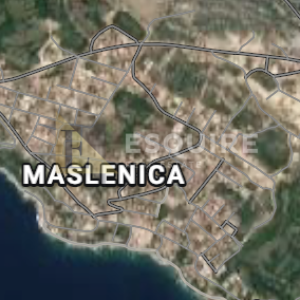 MASLENICA - Veliko građevinsko zemljište - 2100m2