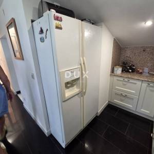 MATULJI, JUŠIĆI- dvoetažni stan 160m2, DB+3S, s pogledom na more + garaža + okoliš