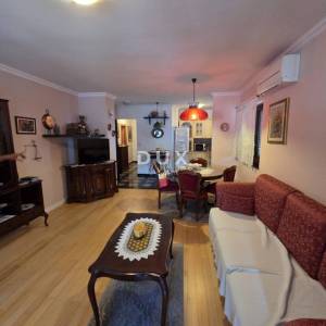 MATULJI, JUŠIĆI- dvoetažni stan 160m2, DB+3S, s pogledom na more + garaža + okoliš