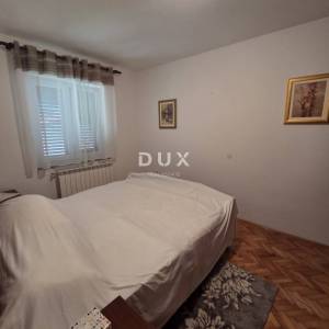 MATULJI, JUŠIĆI- dvoetažni stan 160m2, DB+3S, s pogledom na more + garaža + okoliš