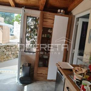 Mediteranska kuća s dva odvojena stana i panoramskim pogledom – Rukavac, otok Vi
