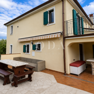 Mediteranska vila u Dobrinju 