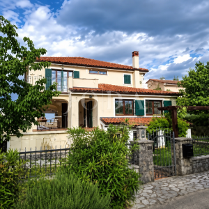 Mediteranska vila u Dobrinju 