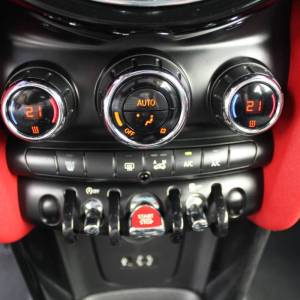 Mini Cooper 1.5 Race Edition *PANORAMA, LED, NAVIGACIJA*