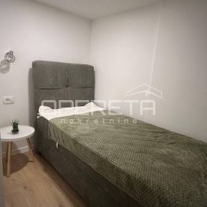 Moderan stan 60 m2, Pujanke – prvo useljenje, parking