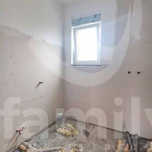 MODERNA KUĆA U MIRNOM I NOVOM NASELJU U PULI