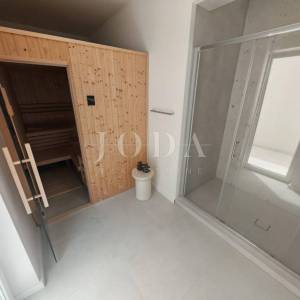 Moderna novogradnja s bazenom