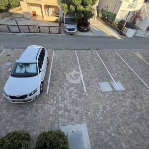 MODERNO UREĐEN APARTMAN S 2 SPAVAĆE SOBE, 400 M OD MORA, VIR - ZADAR