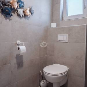 MODERNO UREĐEN APARTMAN S 2 SPAVAĆE SOBE, 400 M OD MORA, VIR - ZADAR
