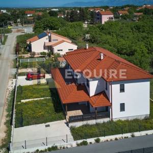 MURVICA - Dvojna kuća, 5 soba, garaža - 241m2