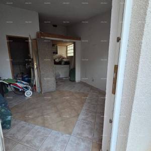 Na prodaju kuća u Ližnjanu – 27 m² s dvorištem