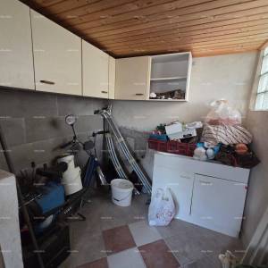Na prodaju kuća u Ližnjanu – 27 m² s dvorištem