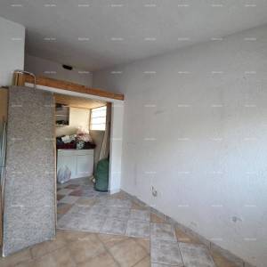 Na prodaju kuća u Ližnjanu – 27 m² s dvorištem