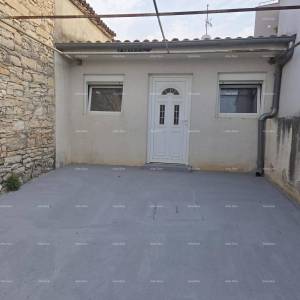 Na prodaju kuća u Ližnjanu – 27 m² s dvorištem