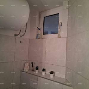 Na prodaju renoviran  stan s prekrasnim pogledom na more