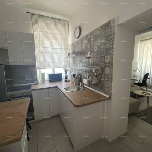Namješten stan 45 m2 u prizemlju u centru Pule