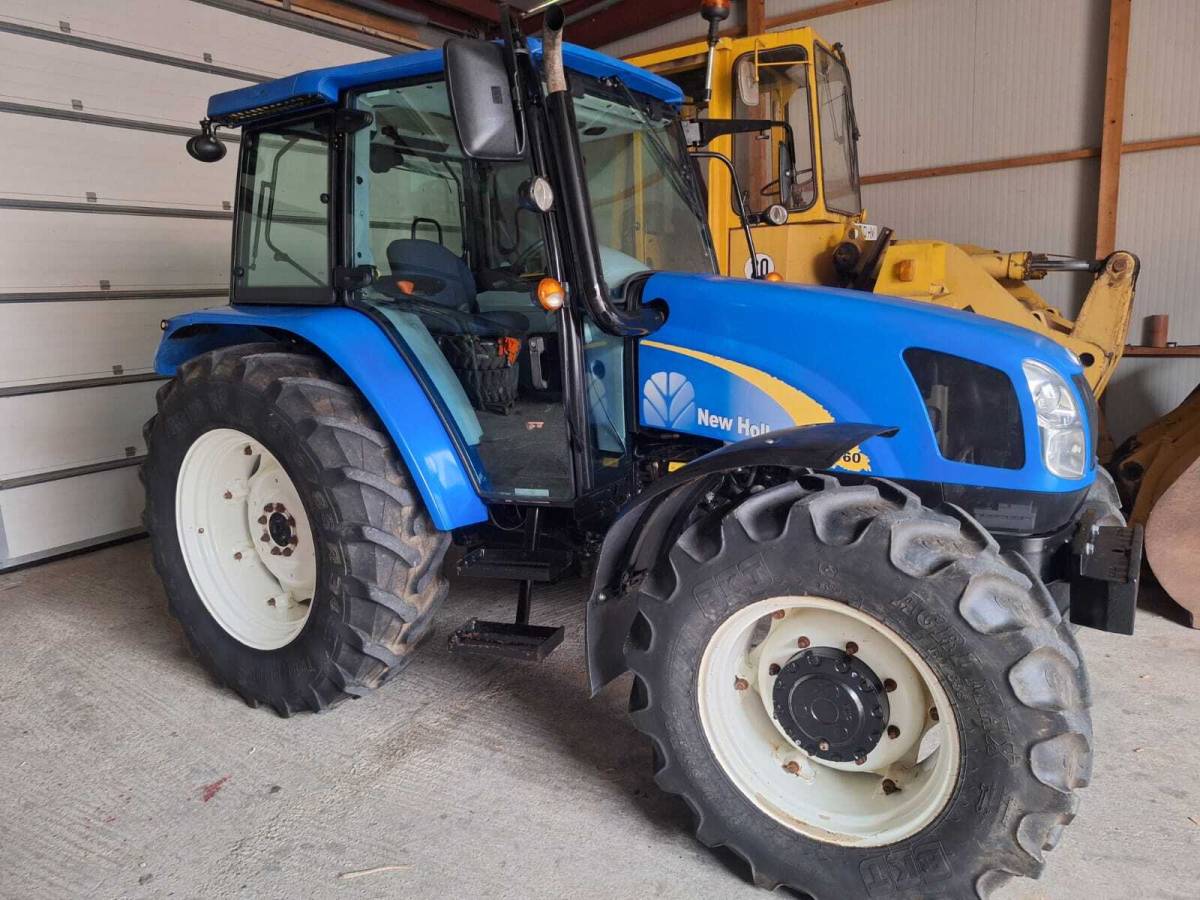 New Holland T5060