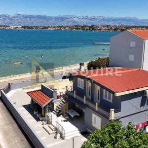 NIN - Apartmanska kuća 1. red do mora - 240m2