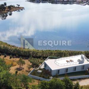 NIN - Ekskluzivna vila - prvi red uz pješćanu plažu