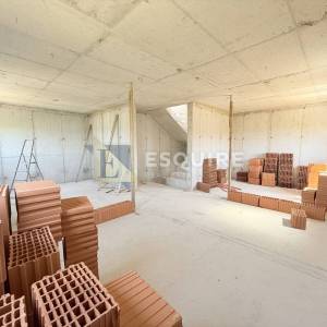 NIN - moderna duplex kuća s bazenom samo 60 m od mora!!!