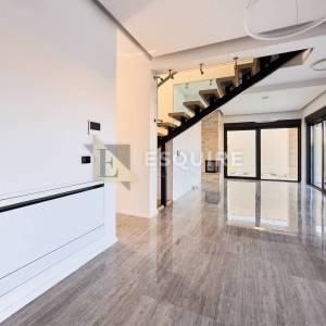 NIN - ZATON - moderna duplex vila s bazenom!!