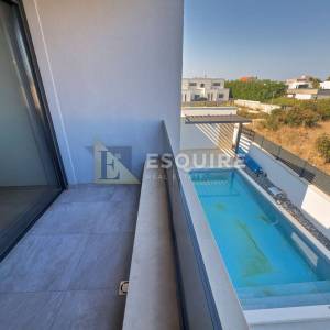 NIN - ZATON - moderna duplex vila s bazenom!!