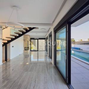 NIN - ZATON - moderna duplex vila s bazenom!!