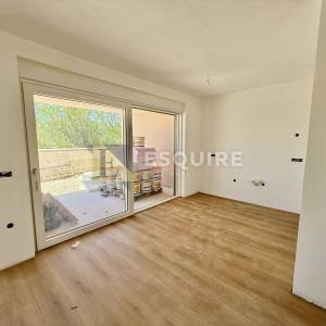 NIN-ZATON, NOVOGRADNJA - dvosoban stan S4 u prizemlju s vrtom, 86 m2!!