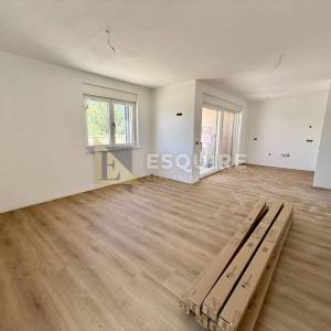 NIN-ZATON, NOVOGRADNJA - dvosoban stan S4 u prizemlju s vrtom, 86 m2!!