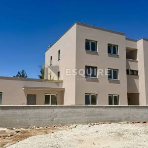 NIN-ZATON, NOVOGRADNJA - dvosoban stan S3 u prizemlju s vrtom, 83 m2!!