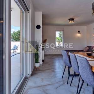 NIN - ŽERAVA - Moderna trosobna vila s bazenom - 188m2