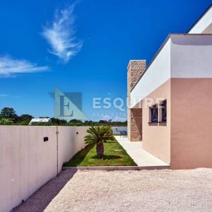 NIN - ŽERAVA - Moderna trosobna vila s bazenom - 188m2