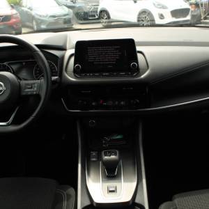 Nissan Qashqai 1.3 MHEV AUTOMATIK *LED, NAVIGACIJA, KAMERA*