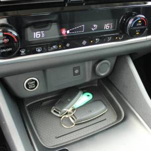 Nissan Qashqai 1.3 MHEV AUTOMATIK *LED, NAVIGACIJA, KAMERA*